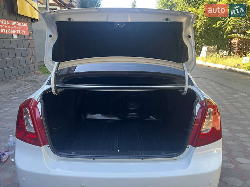 Седан Chevrolet Lacetti 2012 в Харькове