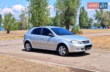Хэтчбек Chevrolet Lacetti 2005 в Каменском