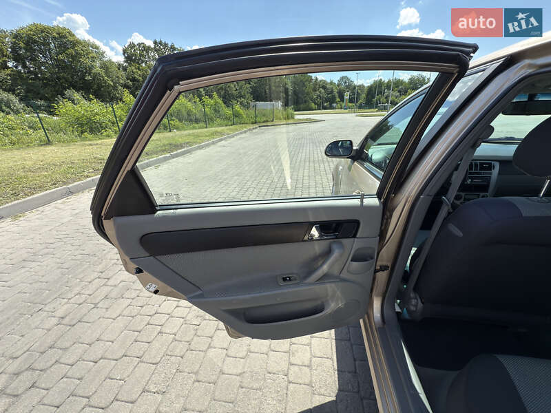 Седан Chevrolet Lacetti 2008 в Радивилове