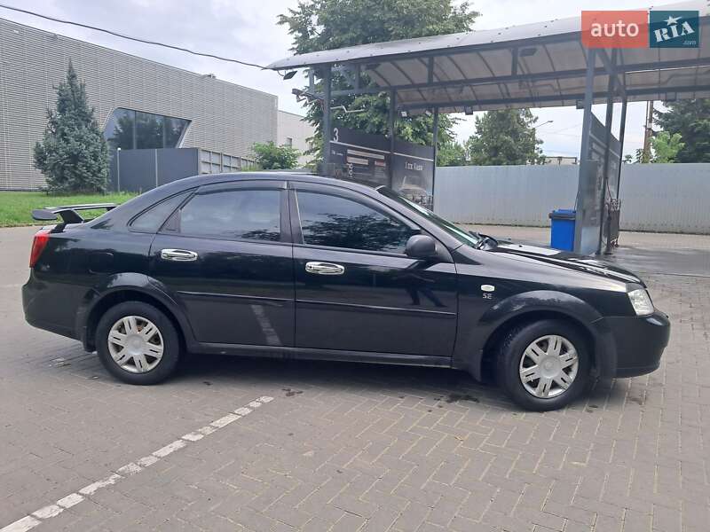 Седан Chevrolet Lacetti 2008 в Львові