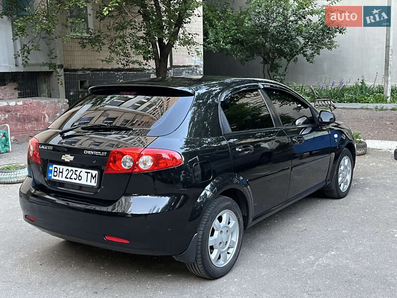 Хетчбек Chevrolet Lacetti 2005 в 