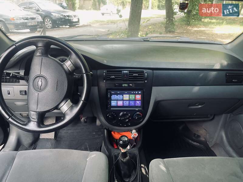 Седан Chevrolet Lacetti 2005 в Кривом Роге
