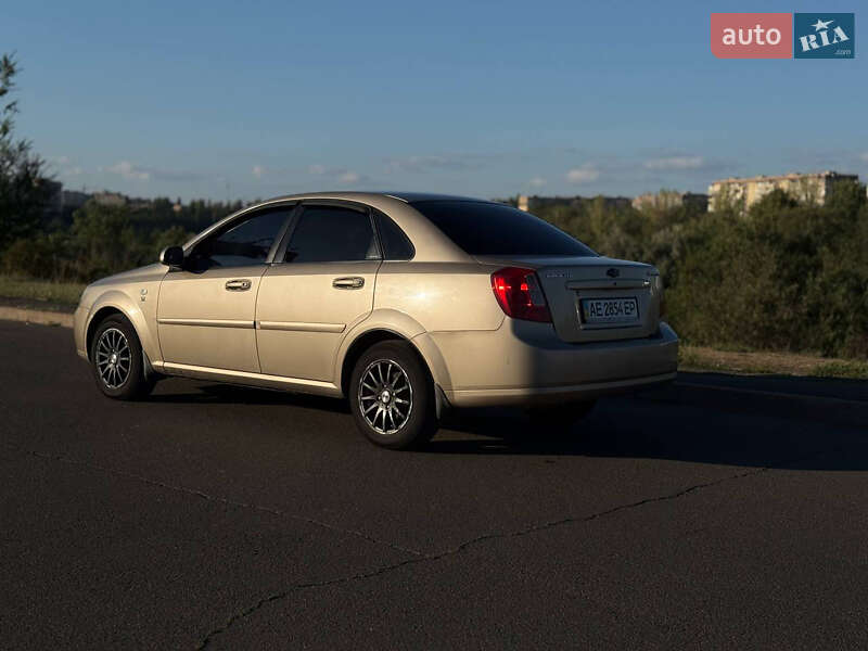 Седан Chevrolet Lacetti 2005 в Кривому Розі