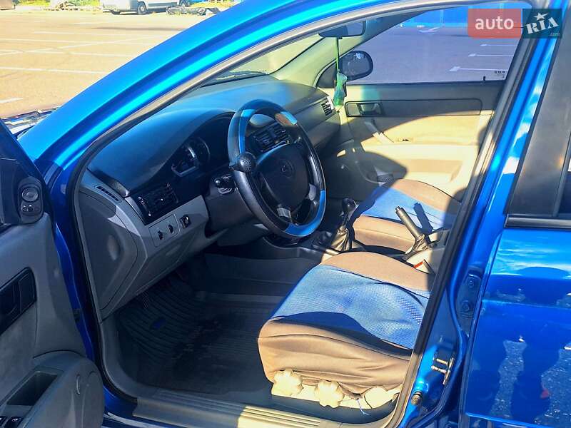 Седан Chevrolet Lacetti 2011 в Киеве