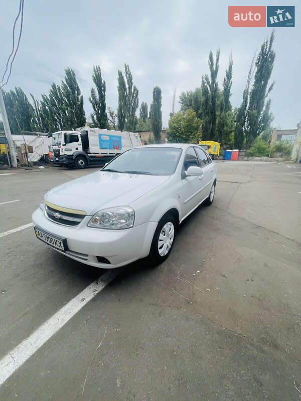 Седан Chevrolet Lacetti 2011 в Киеве