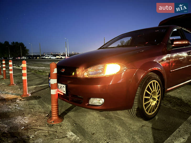 Хетчбек Chevrolet Lacetti 2007 в Києві фото 2 Хетчбек Chevrolet Lacetti 2007 в Києві