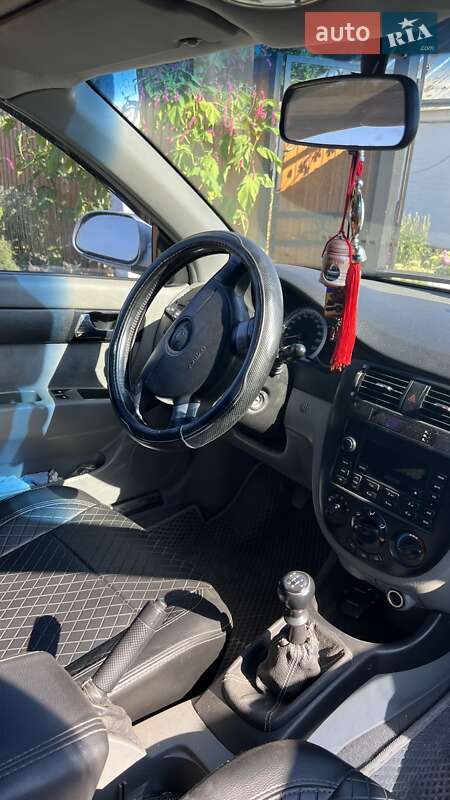 Седан Chevrolet Lacetti 2005 в Звенигородке фото 3 Седан Chevrolet Lacetti 2005 в Звенигородке