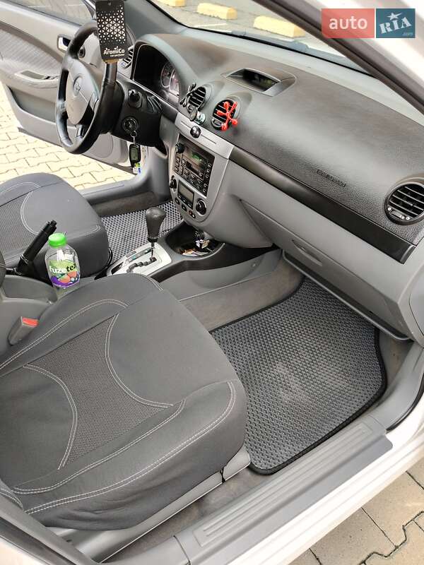 Универсал Chevrolet Lacetti 2004 в Ужгороде фото 9 Универсал Chevrolet Lacetti 2004 в Ужгороде