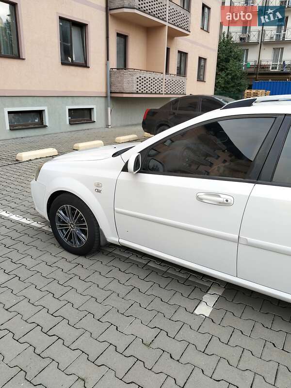 Универсал Chevrolet Lacetti 2004 в Ужгороде фото 11 Универсал Chevrolet Lacetti 2004 в Ужгороде