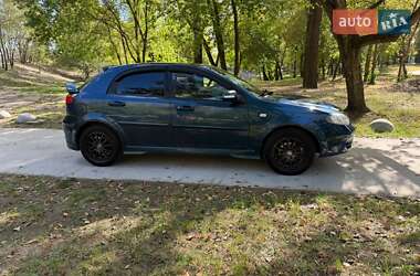 Хэтчбек Chevrolet Lacetti 2008 в 