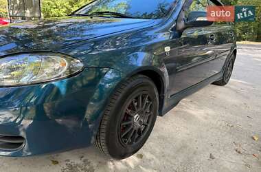 Хэтчбек Chevrolet Lacetti 2008 в 