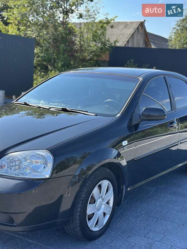 Седан Chevrolet Lacetti 2008 в Львові