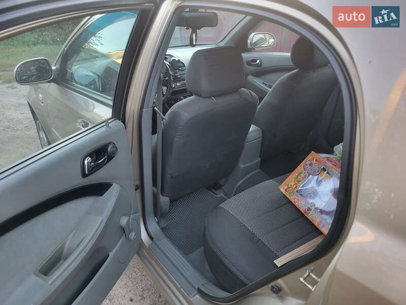 Хэтчбек Chevrolet Lacetti 2005 в Нежине