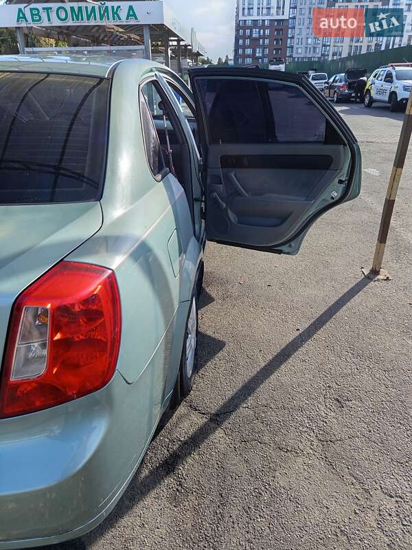 Седан Chevrolet Lacetti 2005 в Києві