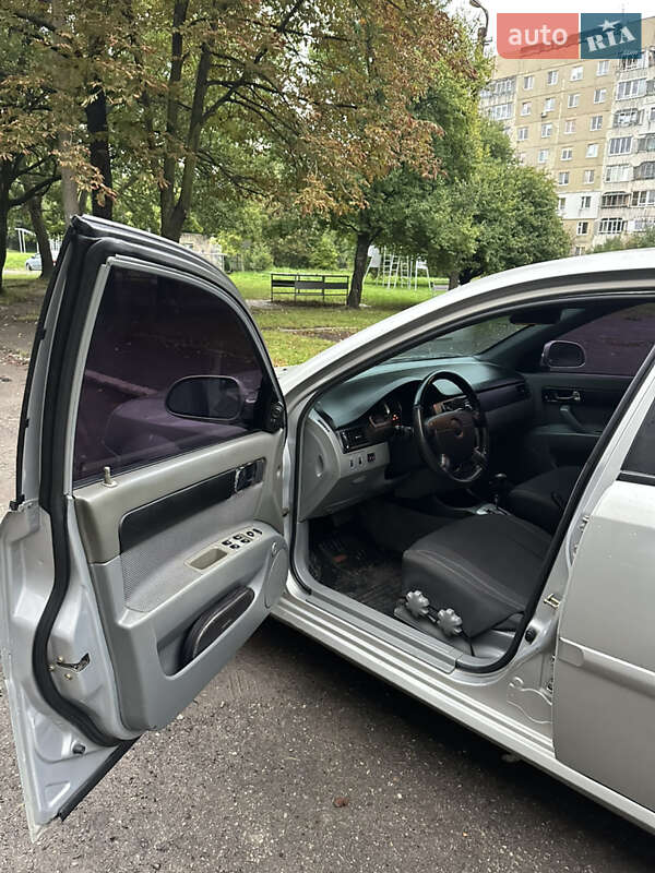 Седан Chevrolet Lacetti 2006 в Львове