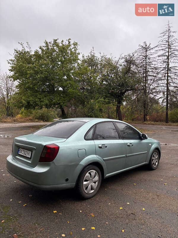 Седан Chevrolet Lacetti 2004 в Києві