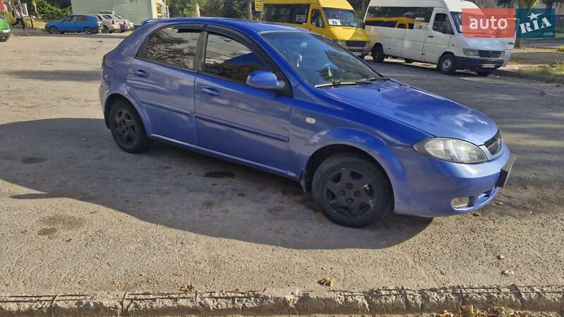 Хэтчбек Chevrolet Lacetti 2005 в Запорожье фото 4 Хэтчбек Chevrolet Lacetti 2005 в Запорожье