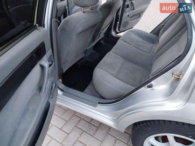 Седан Chevrolet Lacetti 2005 в Запорожье фото 27 Седан Chevrolet Lacetti 2005 в Запорожье