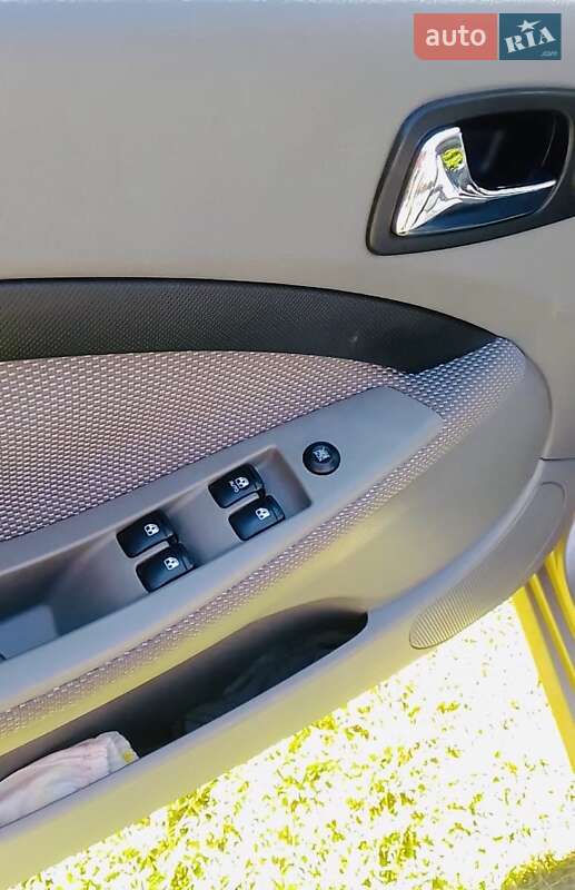 Универсал Chevrolet Lacetti 2006 в Ромнах фото 11 Универсал Chevrolet Lacetti 2006 в Ромнах