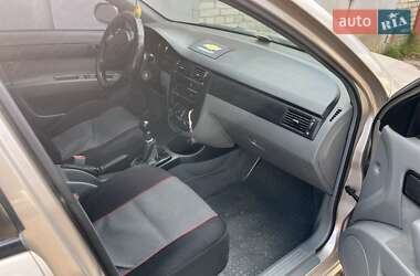 Седан Chevrolet Lacetti 2010 в Львове