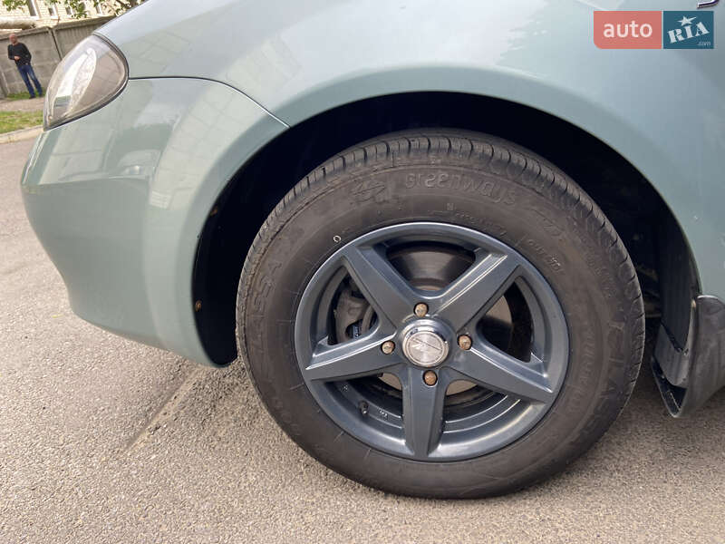Хэтчбек Chevrolet Lacetti 2008 в Харькове
