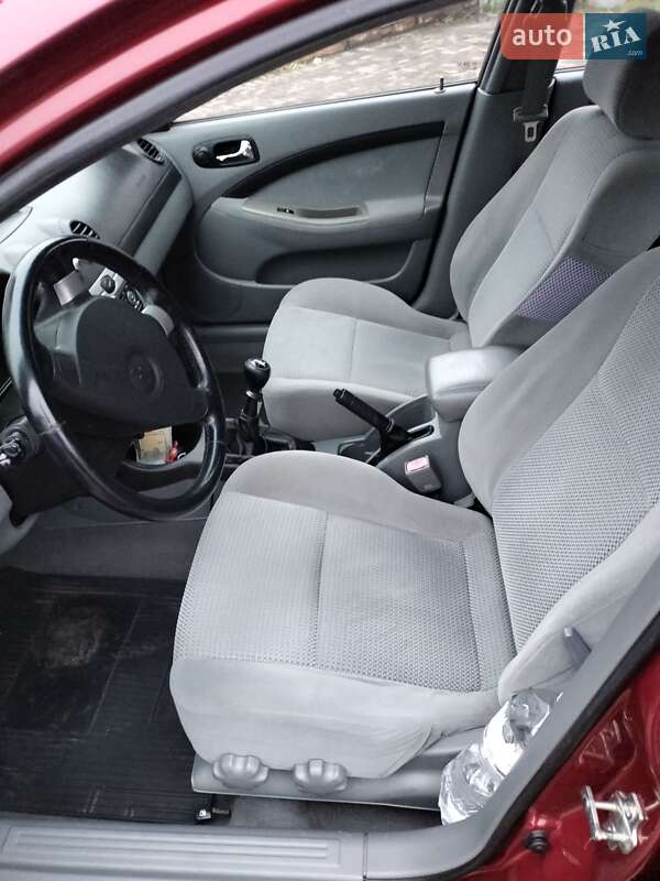 Хэтчбек Chevrolet Lacetti 2008 в Кривом Роге