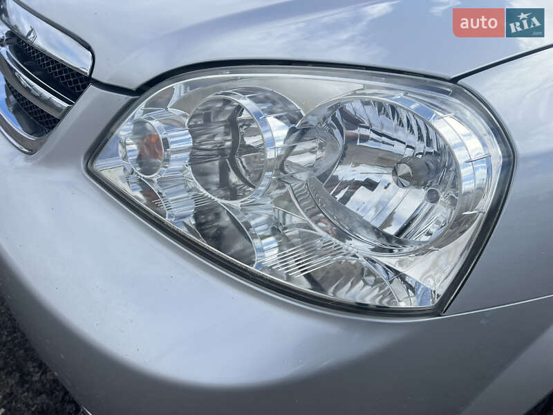 Седан Chevrolet Lacetti 2012 в Києві