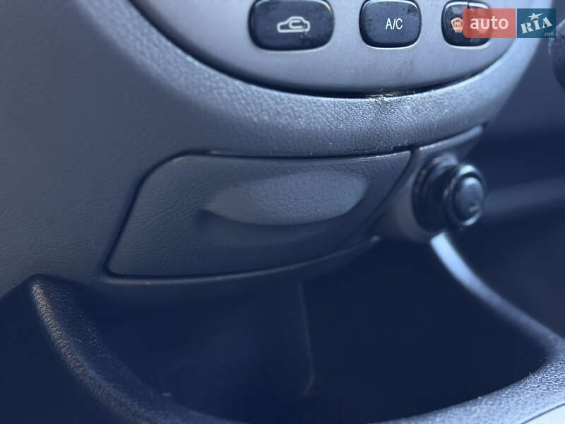 Седан Chevrolet Lacetti 2005 в Чернігові