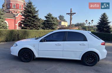 Хэтчбек Chevrolet Lacetti 2005 в  фото 7 Хэтчбек Chevrolet Lacetti 2005 в