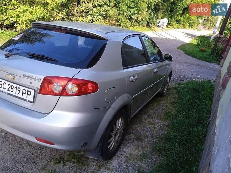 Хетчбек Chevrolet Lacetti 2005 в Львові фото 3 Хетчбек Chevrolet Lacetti 2005 в Львові