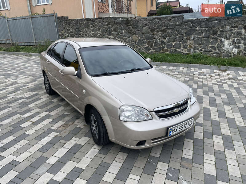 Седан Chevrolet Lacetti 2010 в Хмельницькому