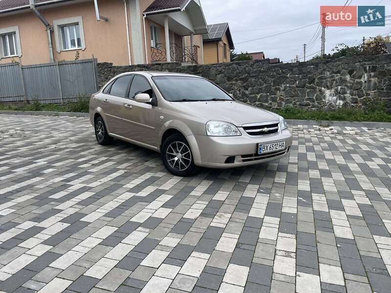 Седан Chevrolet Lacetti 2010 в Хмельницькому