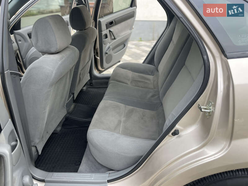 Седан Chevrolet Lacetti 2010 в Хмельницькому