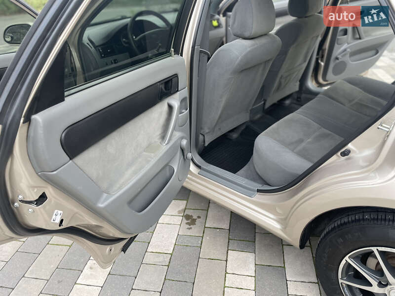 Седан Chevrolet Lacetti 2010 в Хмельницькому