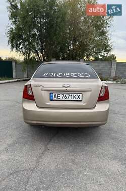 Седан Chevrolet Lacetti 2006 в  фото 4 Седан Chevrolet Lacetti 2006 в