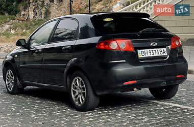 Хэтчбек Chevrolet Lacetti 2005 в  фото 6 Хэтчбек Chevrolet Lacetti 2005 в