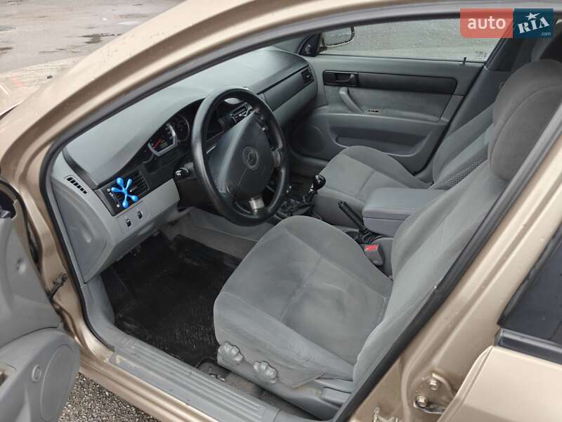 Седан Chevrolet Lacetti 2005 в Києві