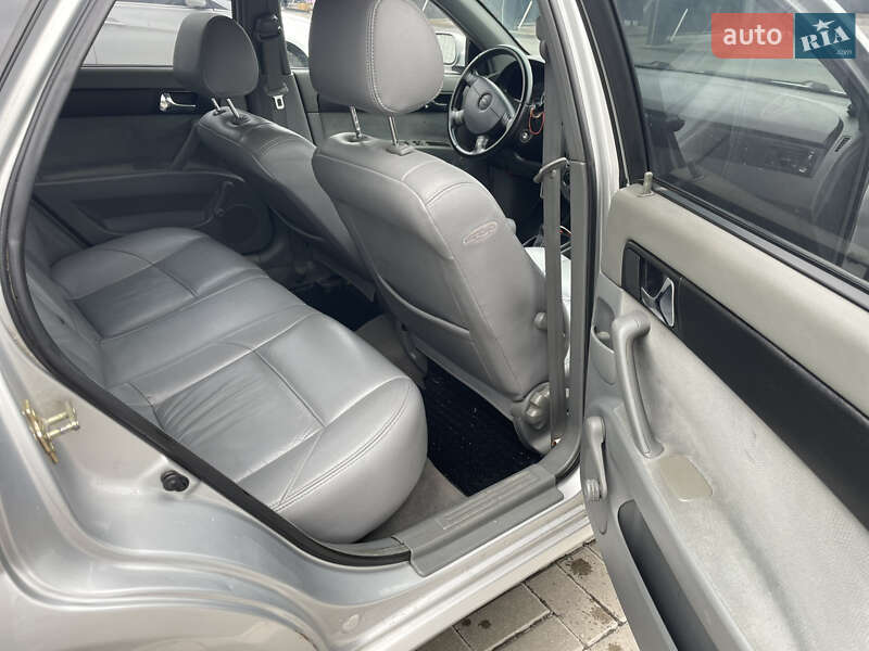 Седан Chevrolet Lacetti 2005 в Киеве