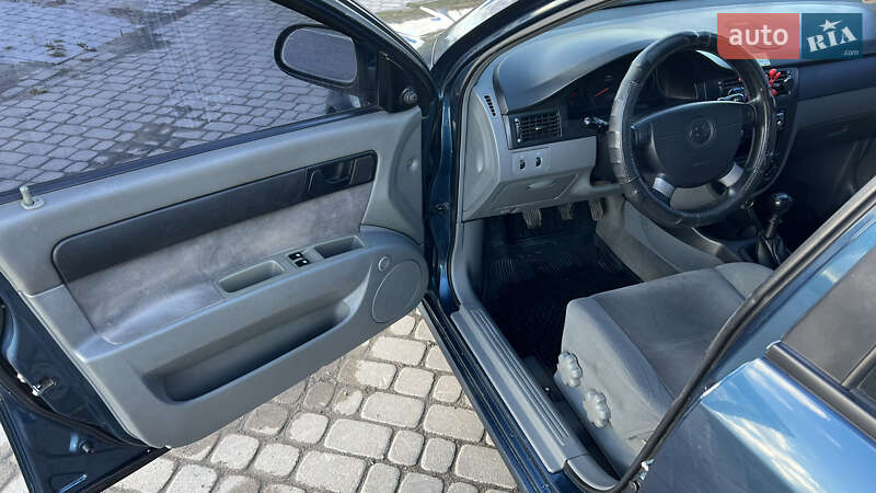 Седан Chevrolet Lacetti 2007 в Львове