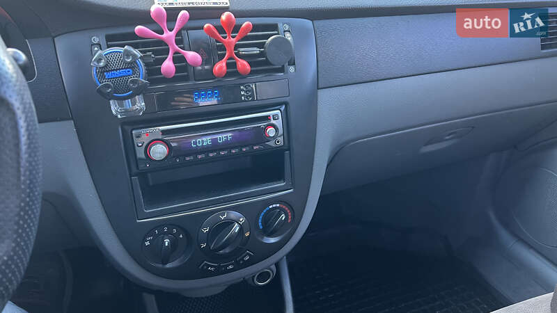 Седан Chevrolet Lacetti 2007 в Львове