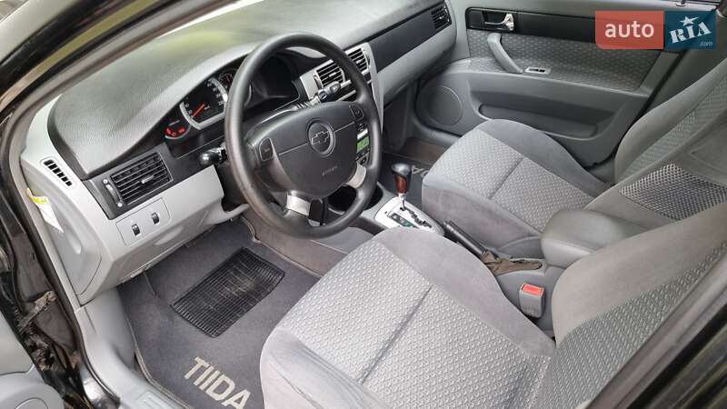 Седан Chevrolet Lacetti 2004 в Киеве