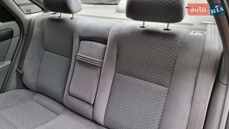 Седан Chevrolet Lacetti 2004 в Киеве