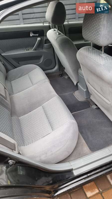Седан Chevrolet Lacetti 2004 в Киеве