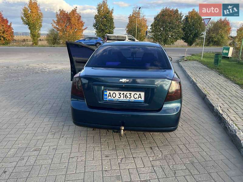 Седан Chevrolet Lacetti 2008 в Ужгороді