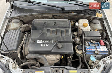 Хетчбек Chevrolet Lacetti 2009 в  фото 13 Хетчбек Chevrolet Lacetti 2009 в