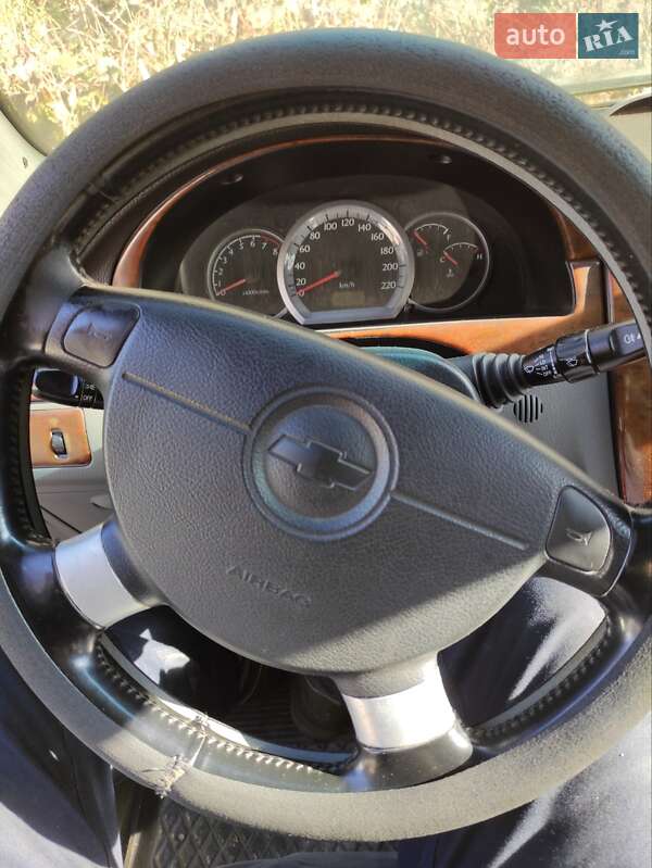 Седан Chevrolet Lacetti 2005 в Львове
