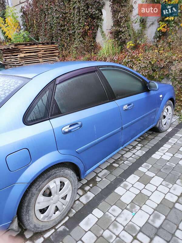 Седан Chevrolet Lacetti 2005 в Львове