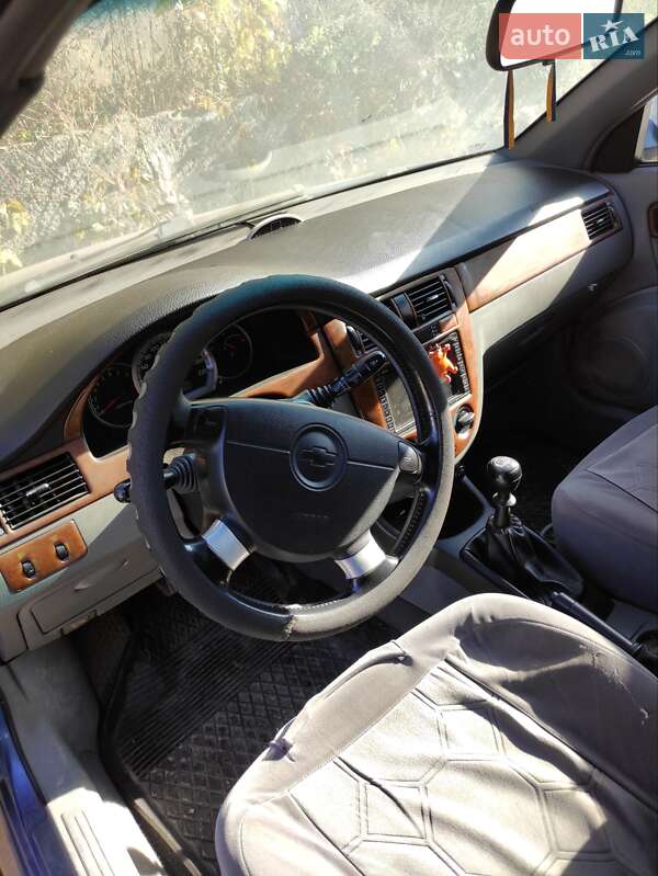Седан Chevrolet Lacetti 2005 в Львове
