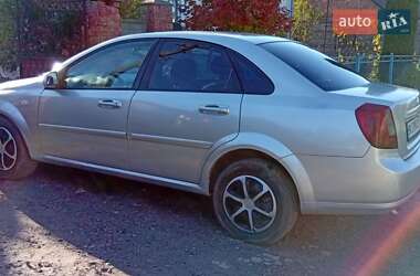 Седан Chevrolet Lacetti 2004 в Здолбуніві