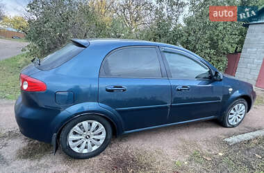 Хэтчбек Chevrolet Lacetti 2007 в Новоукраинке